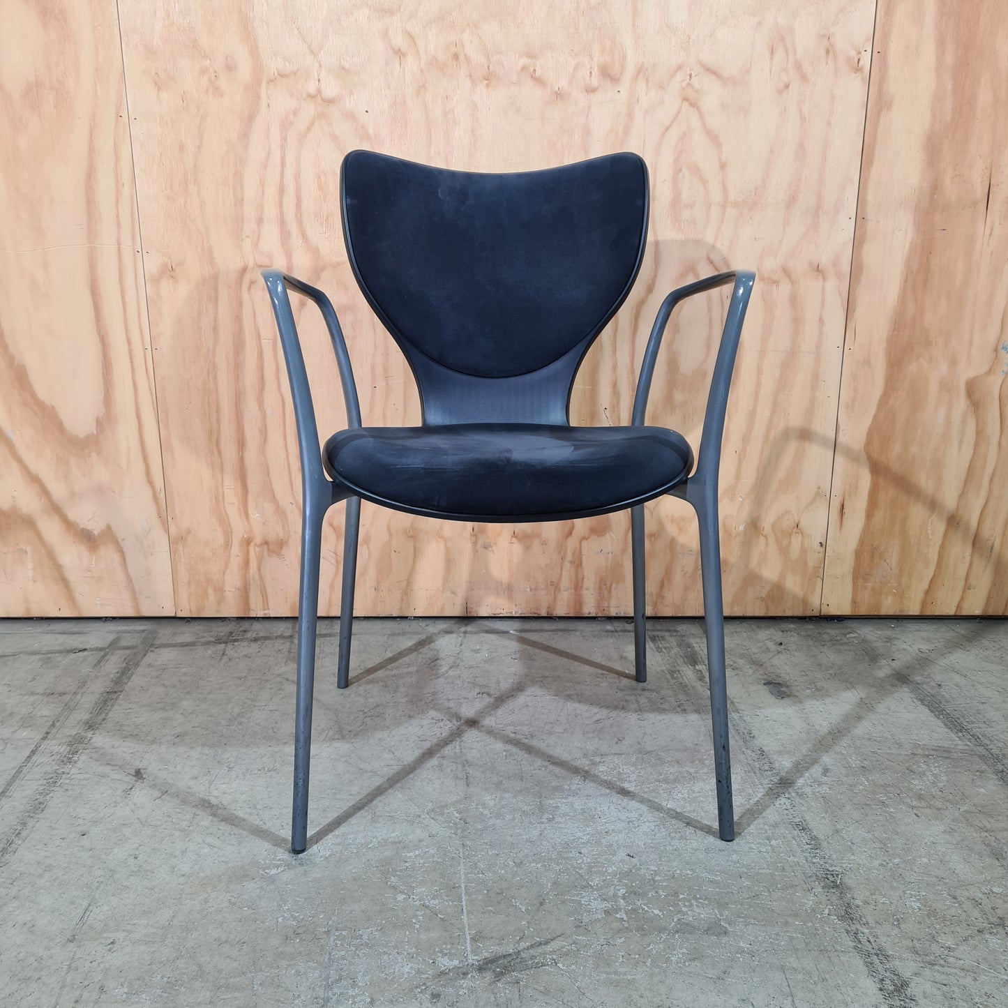 Gorka Armchair by Akaba