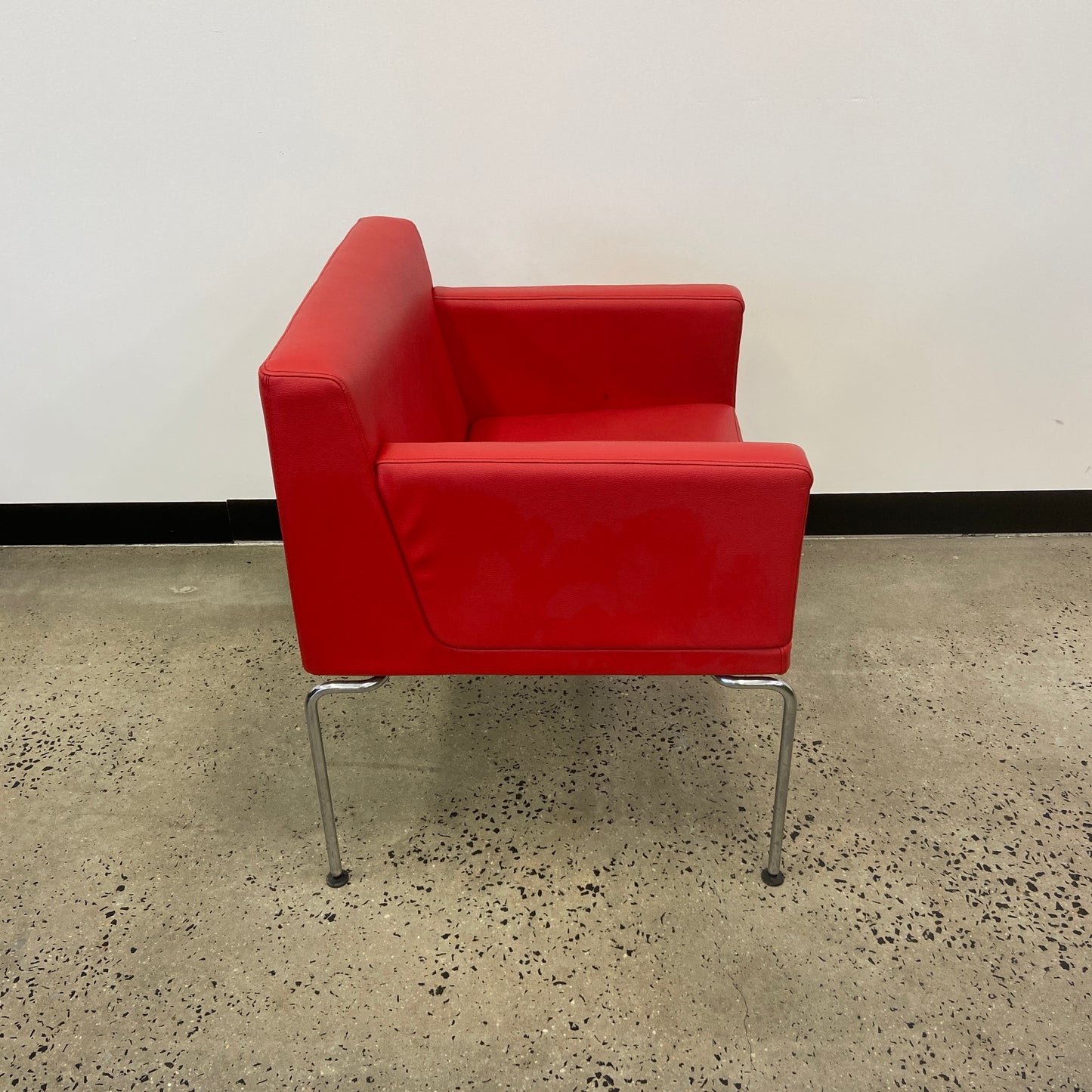 Schiavello Kayt Pause Leather Chair Red