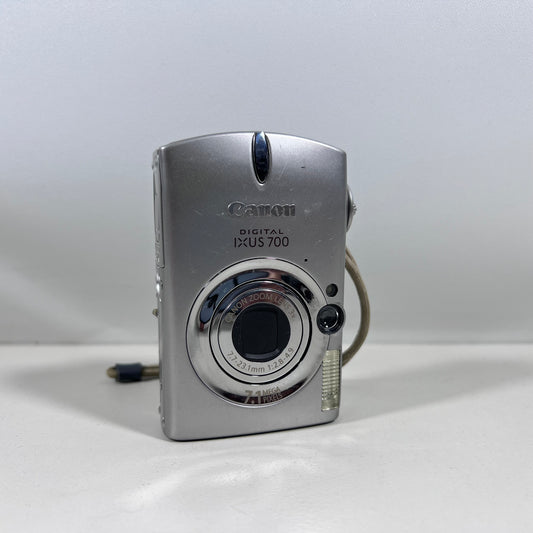 Canon Digital IXUS 700