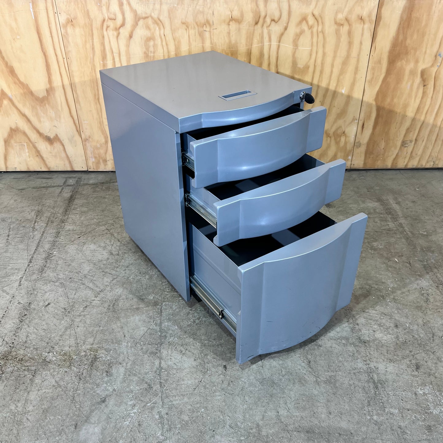 Silver Sloped 3 Drawer Pedestal
