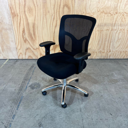 Professional Ergonomic Mesh Chair in Black