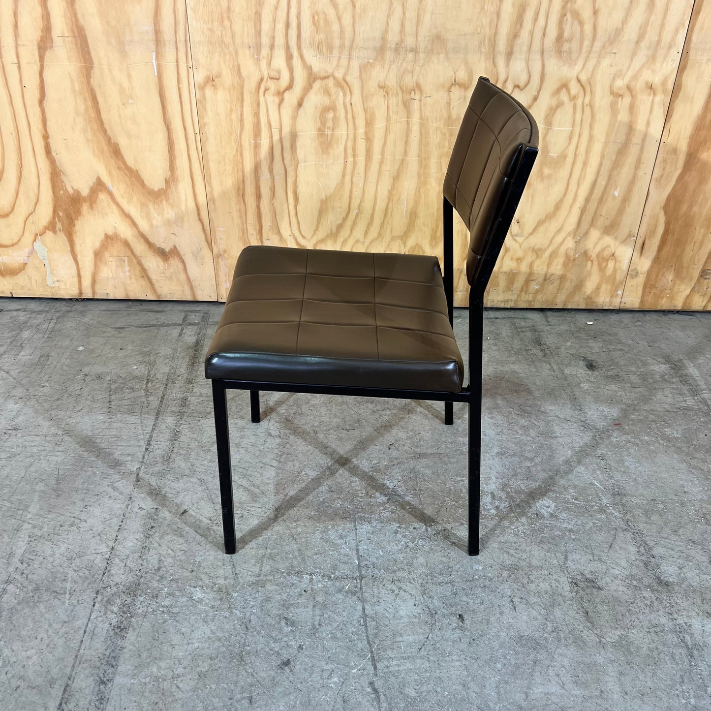 Brown Visitor Chair - Pattern