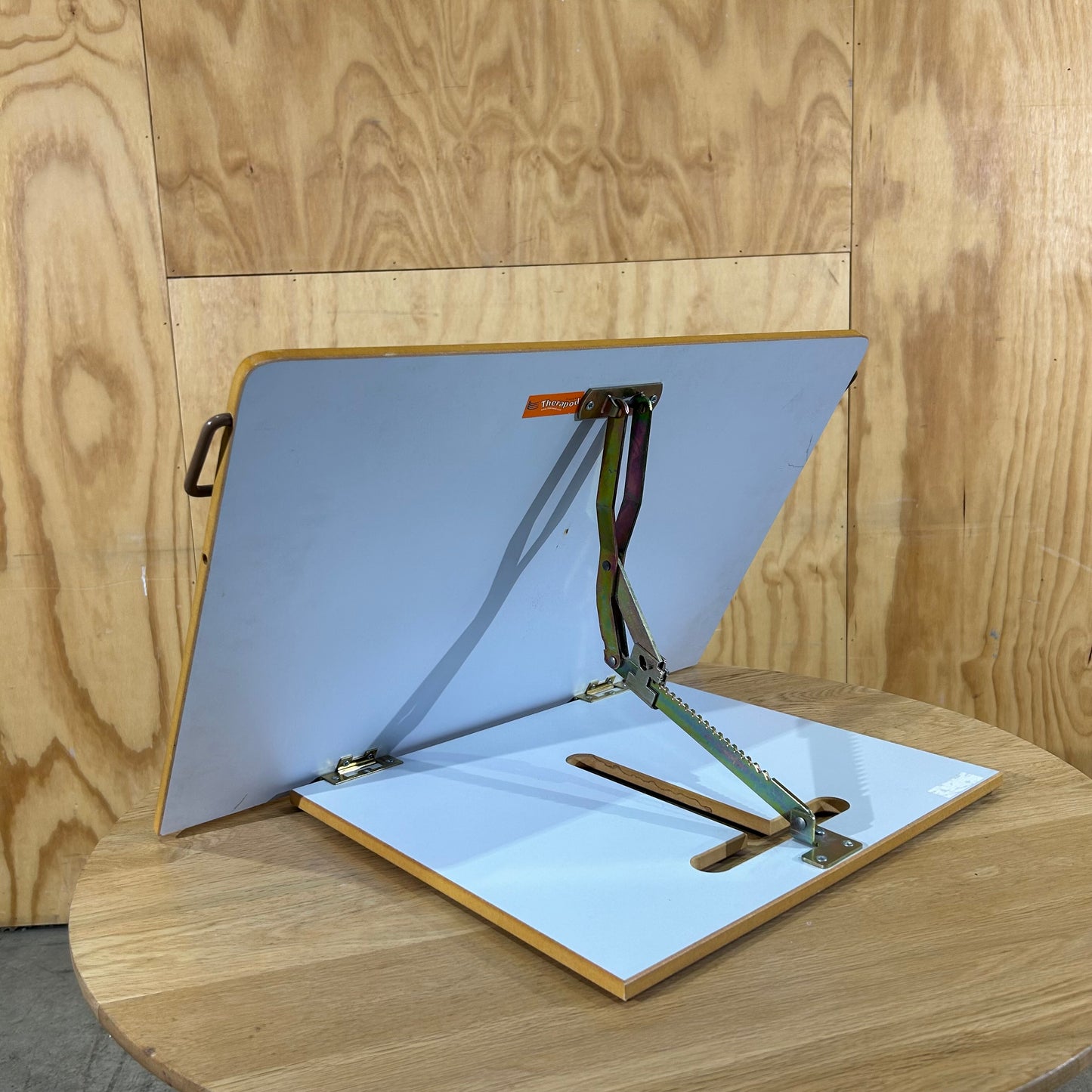 Therapod Drafting Board and Stand