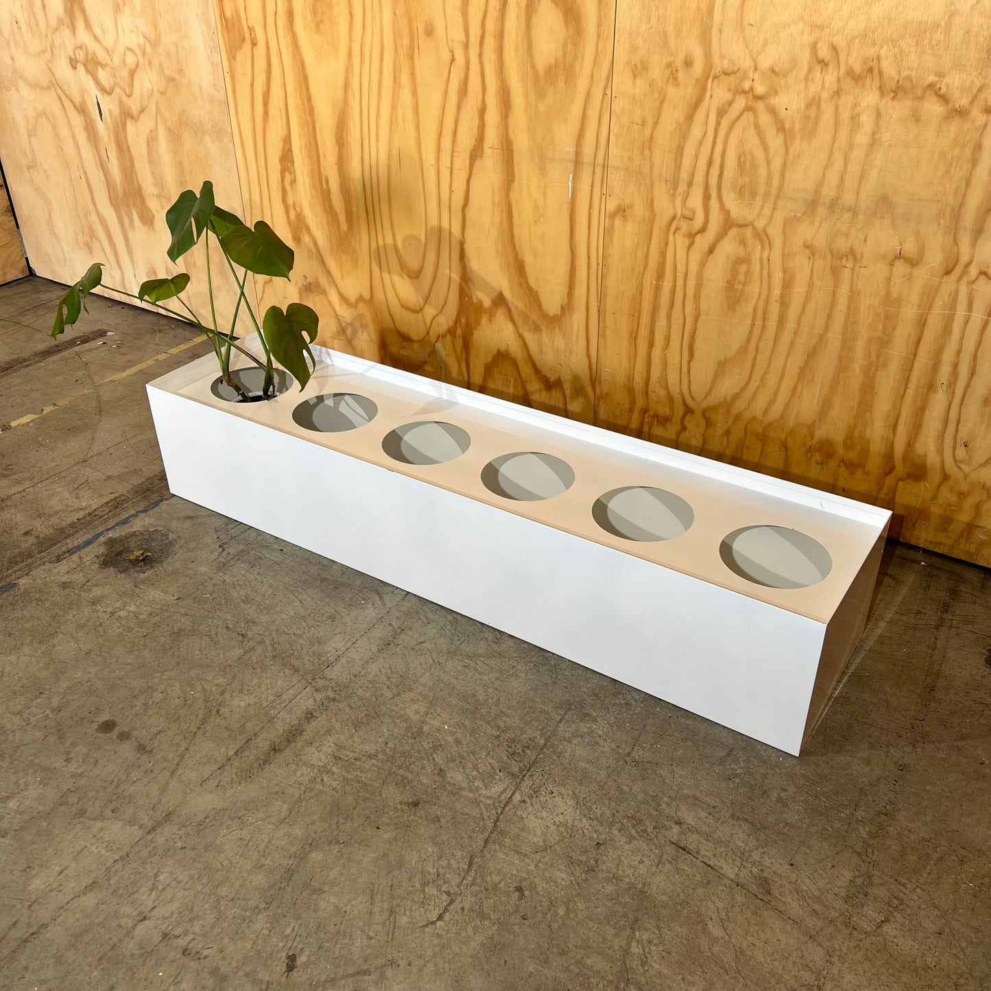 Deluxe White Metal Planter Box