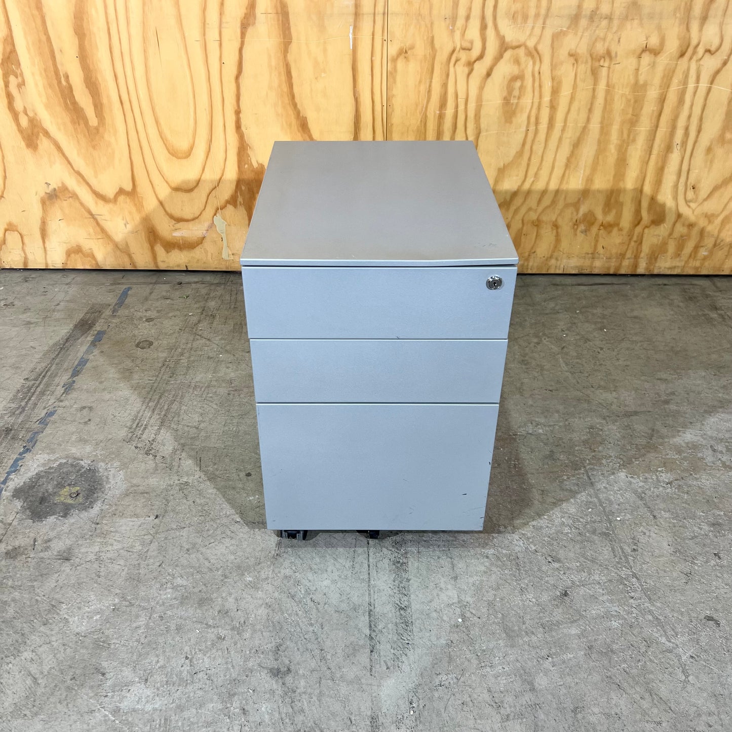 Silver 3-Drawer Pedestal
