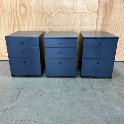 Charcoal Pedestal with Black Knobs