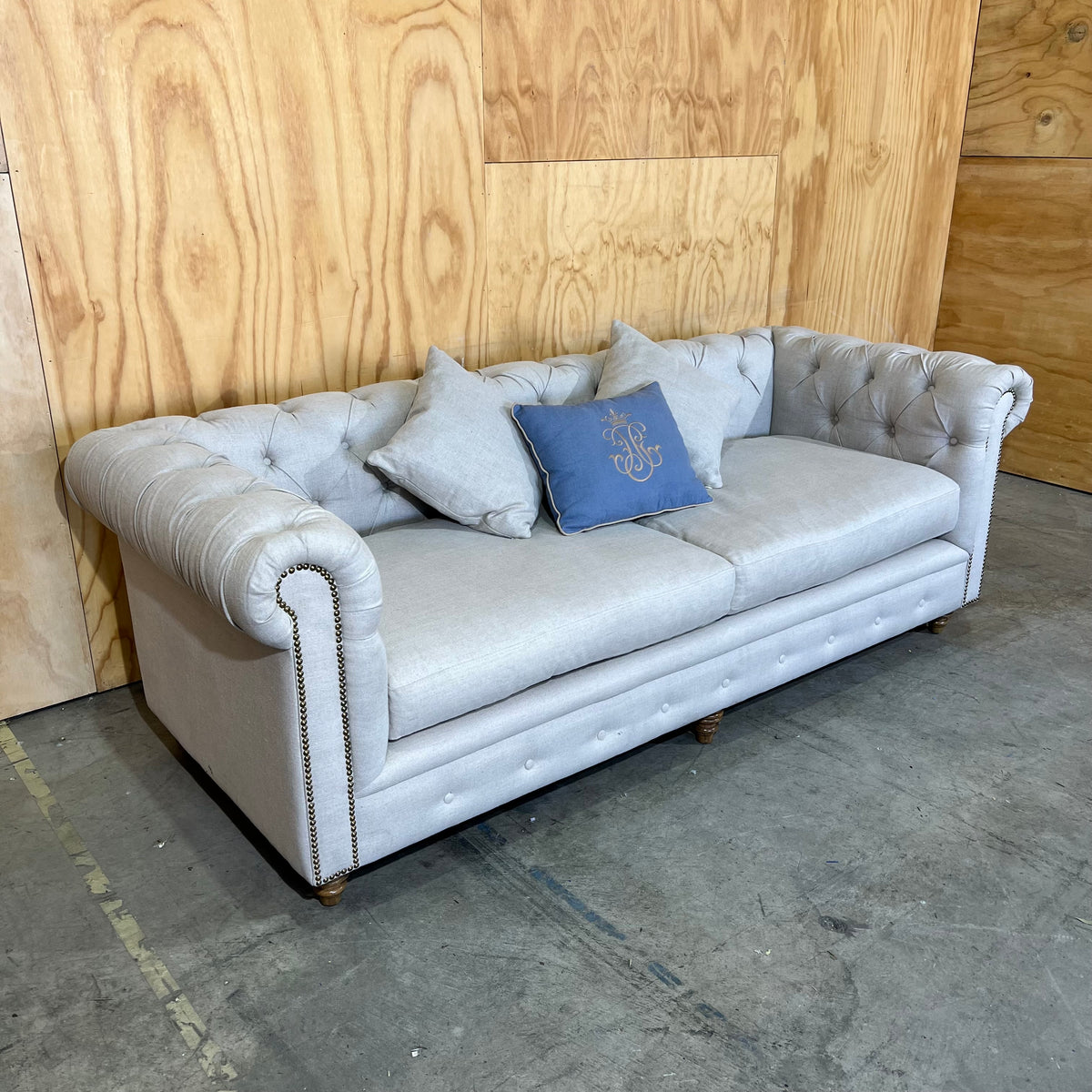 Natural Linen Chesterfield Style Couch/Sofa