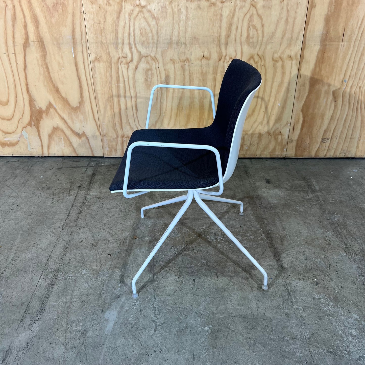Arper Catifa 53 Meeting/Swivel chair - Blue