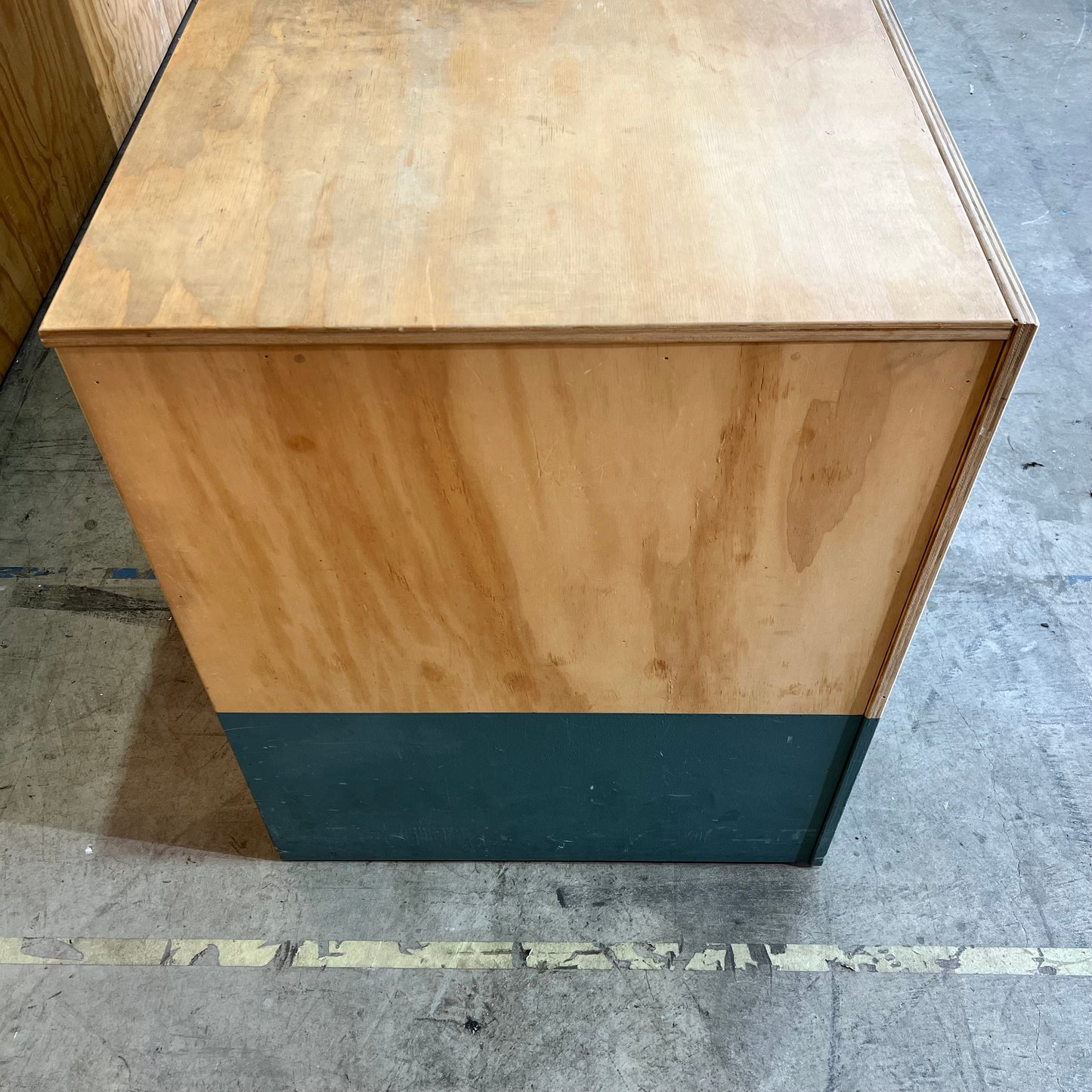 Ply Retail Reception Desk