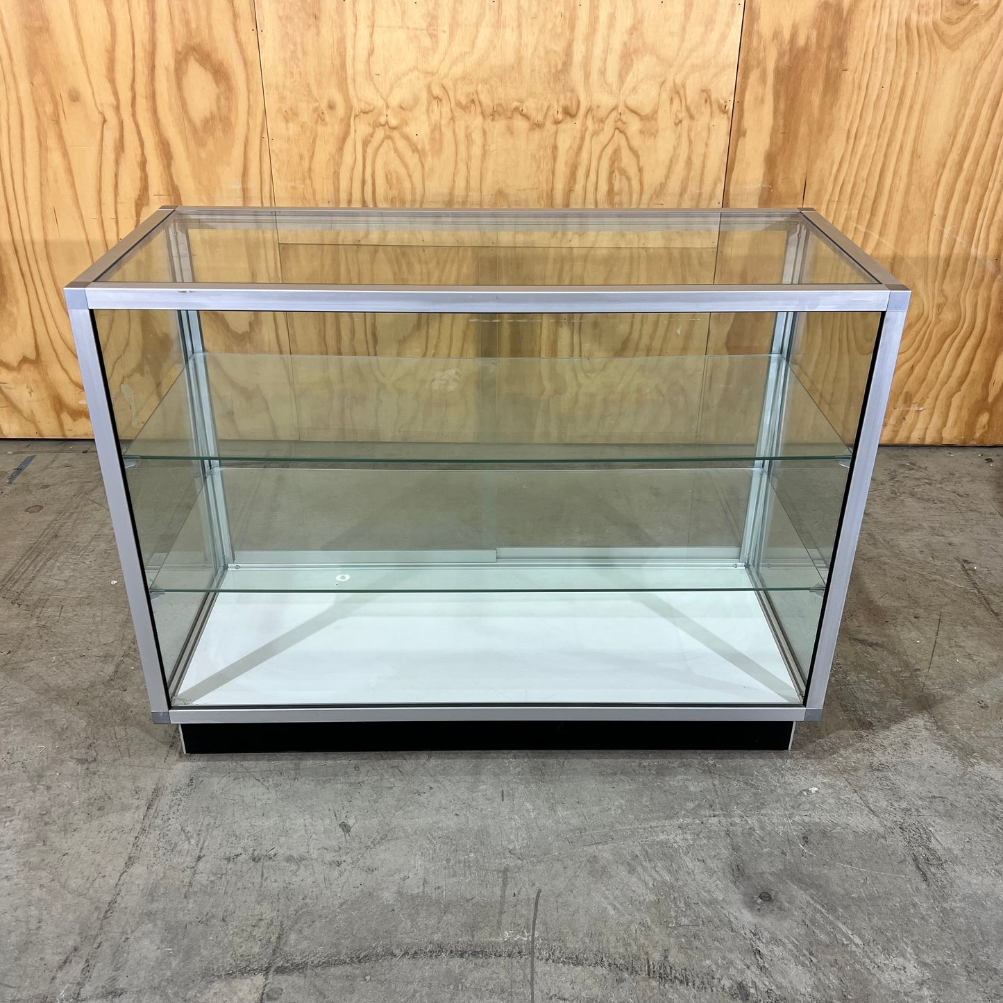 Glass Display Counter