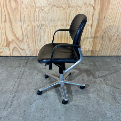 Wilkhahn FS 211/8 Black Leather Swivel Chair