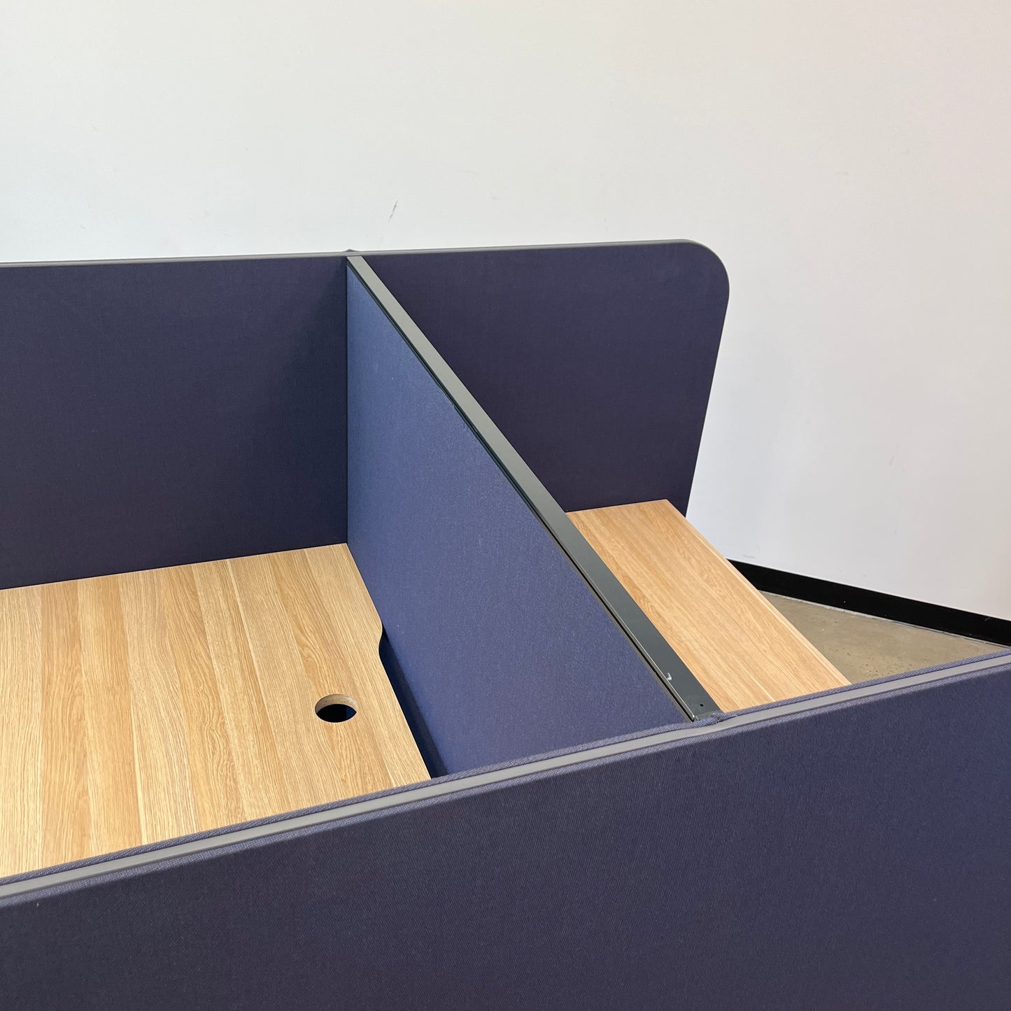 Zenith PRECINCT POD double sided in Blue with Wooden Laminate Desktop
