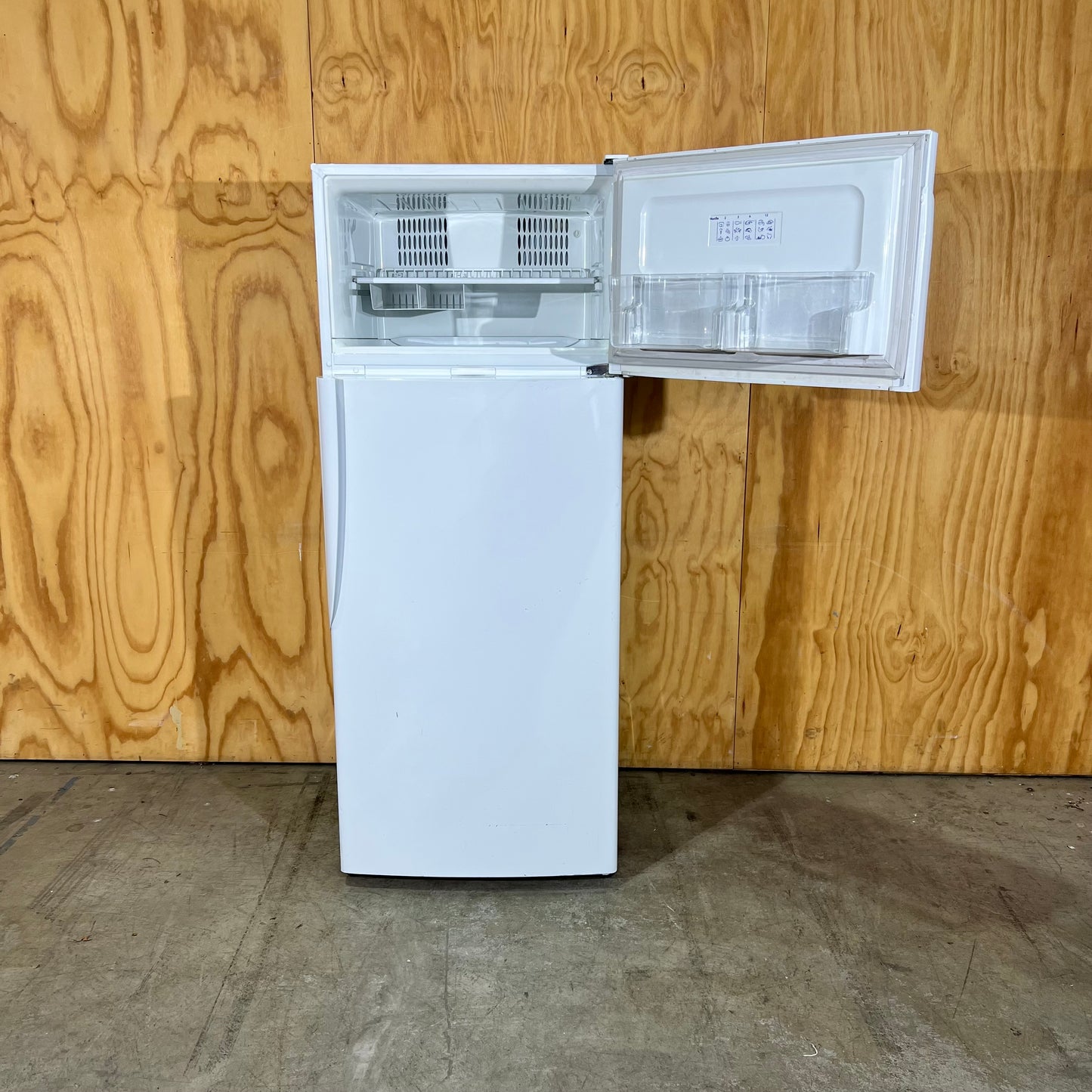 Fisher & Paykel E440T Top Mount Fridge