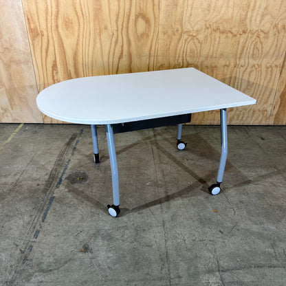 D-End Mobile Table/Desk