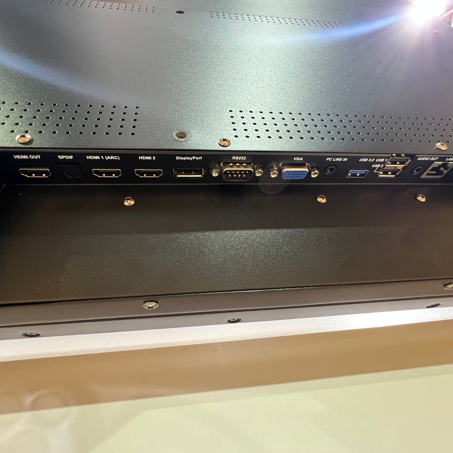 MaxHub 65" ND65PNA Display PNA Series with remote