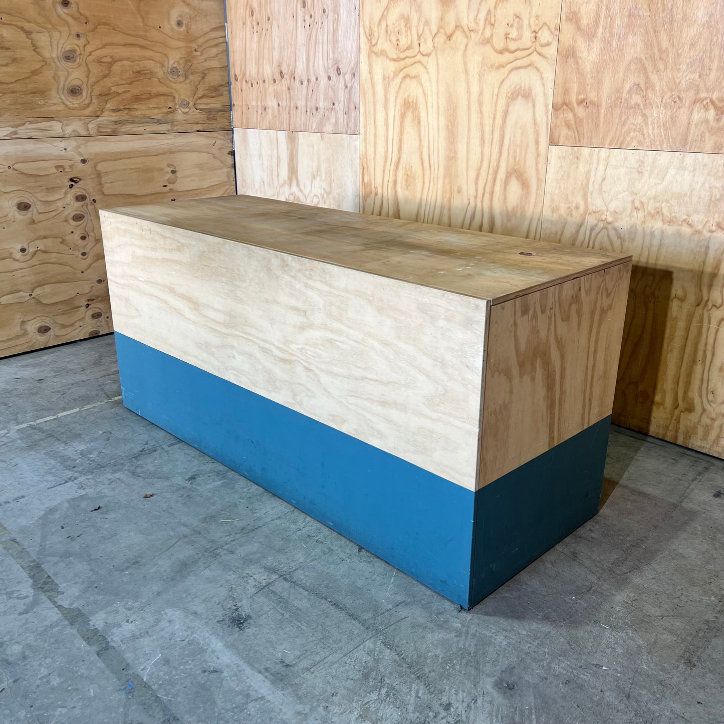 Ply Retail Reception Desk