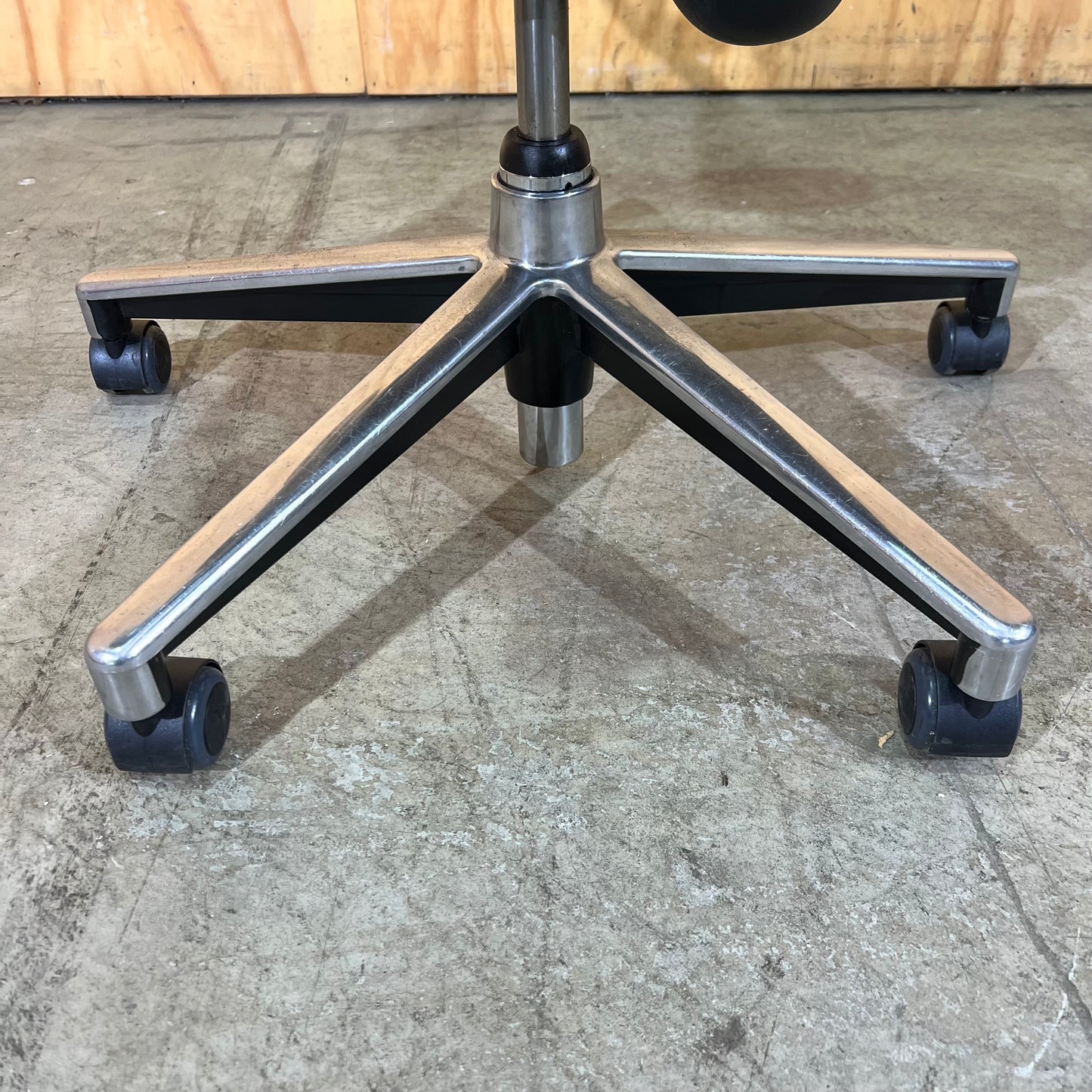 Ergohuman Classic Mesh Task Chair