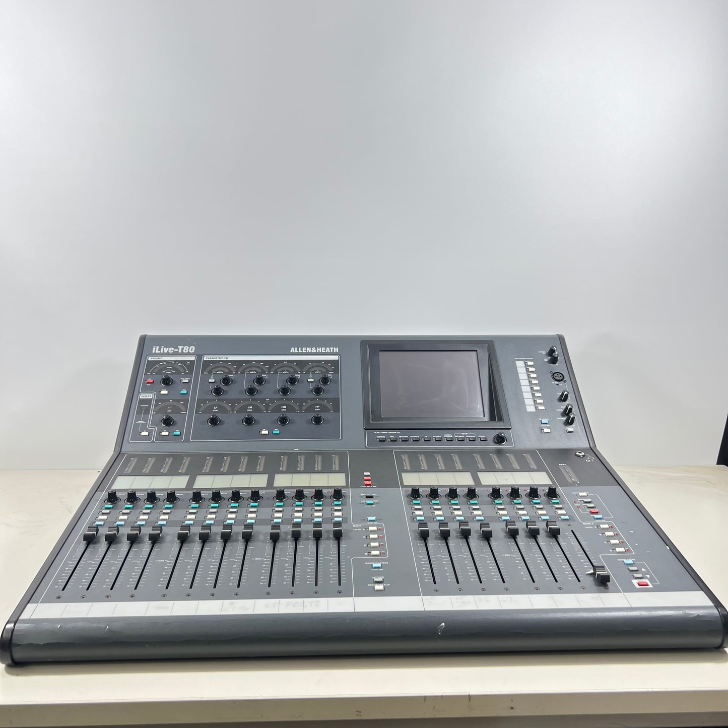 Allen & Heath iLive-T80 Digital Mixing Console Control