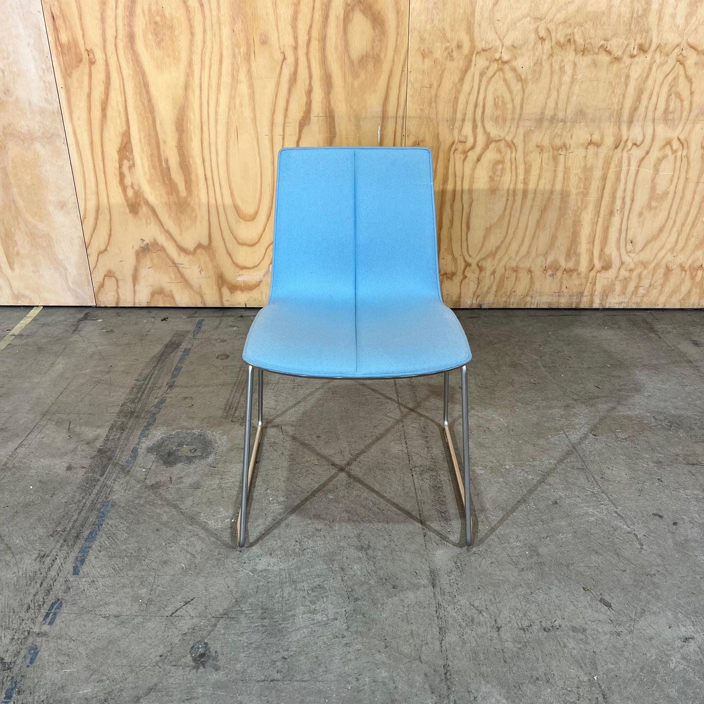 Schaumburg Alvisse Chair in Light Blue