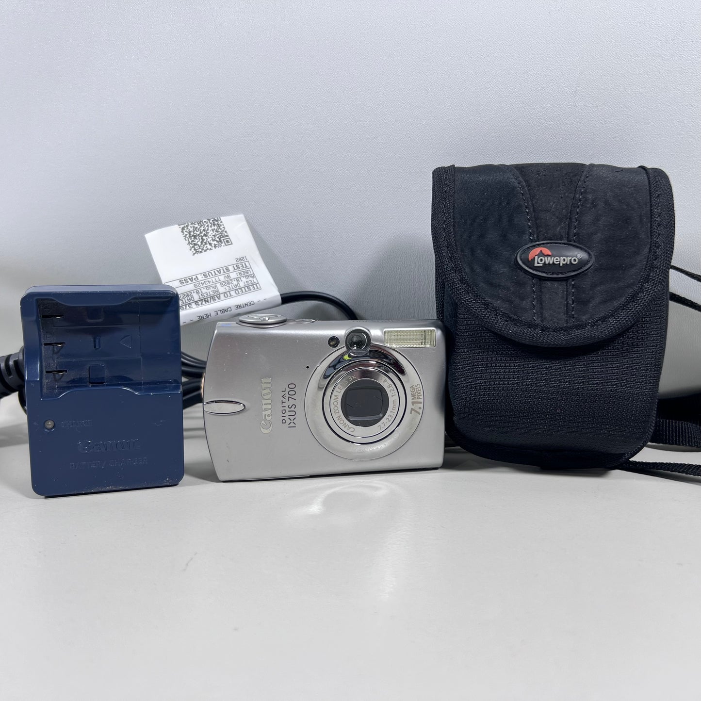 Canon Digital IXUS 700
