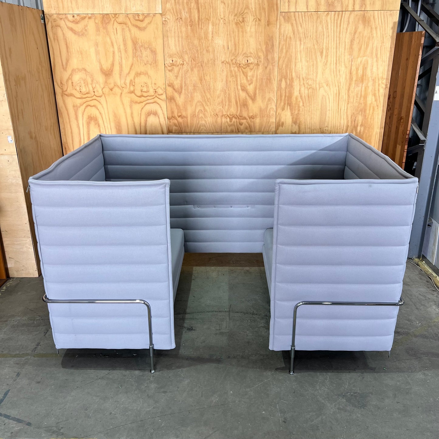 Vitra Alcove Highback Cabin in Grey (Middle Table Missing)