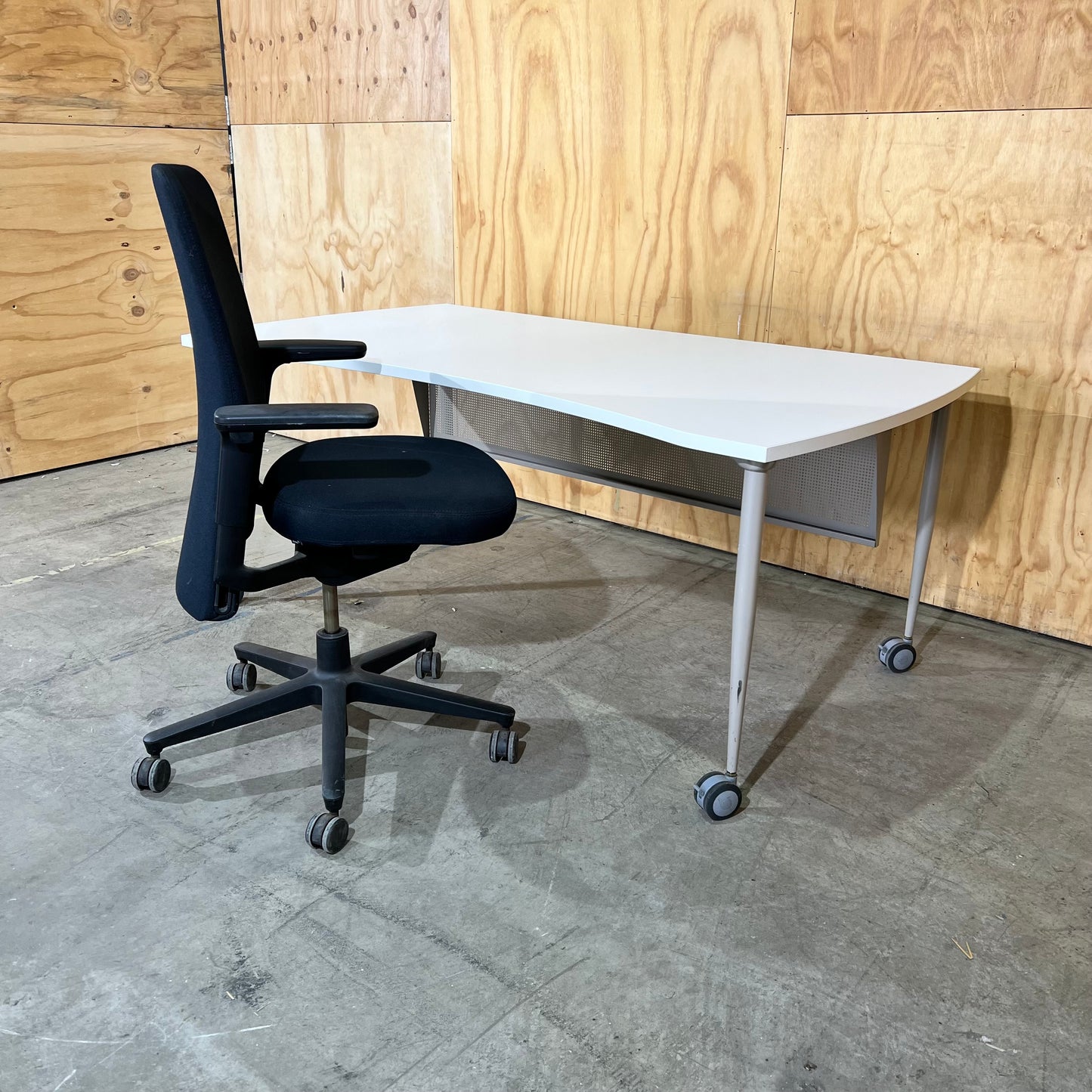 Whie Curved Desk on Castor Wheels