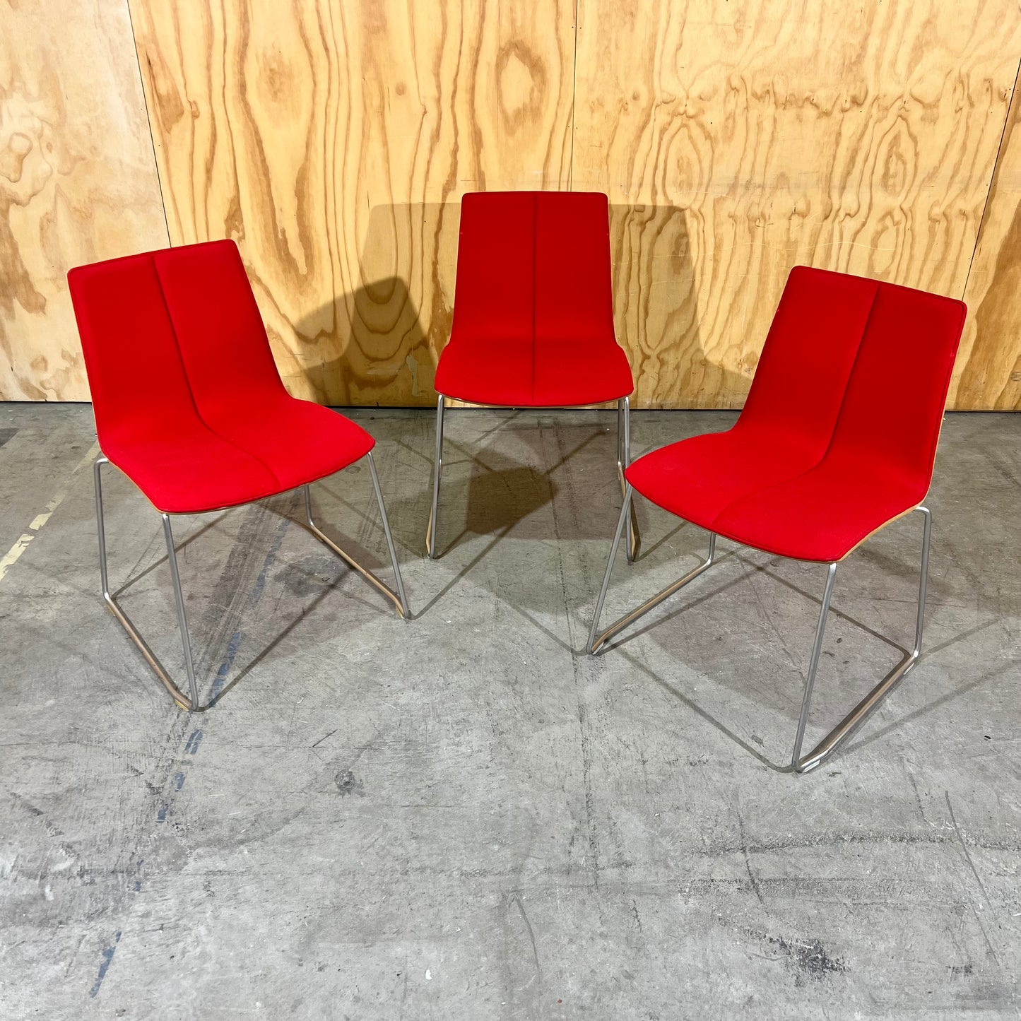 Schaumburg Alvisse Chair in Red