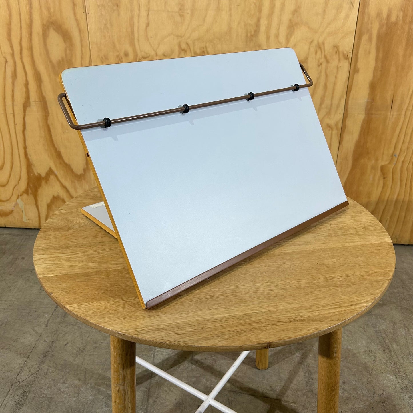 Therapod Drafting Board and Stand