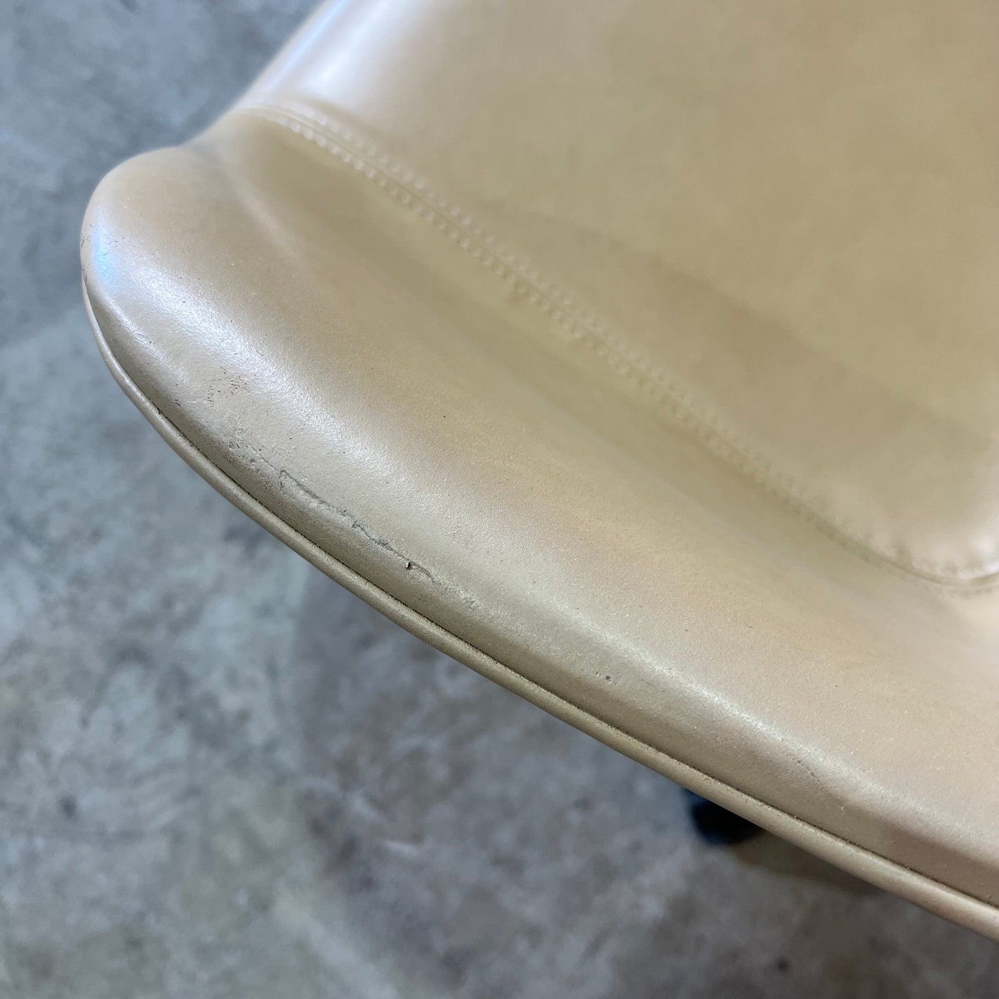 Vinyl Tub Chair by Donati (B Grade)