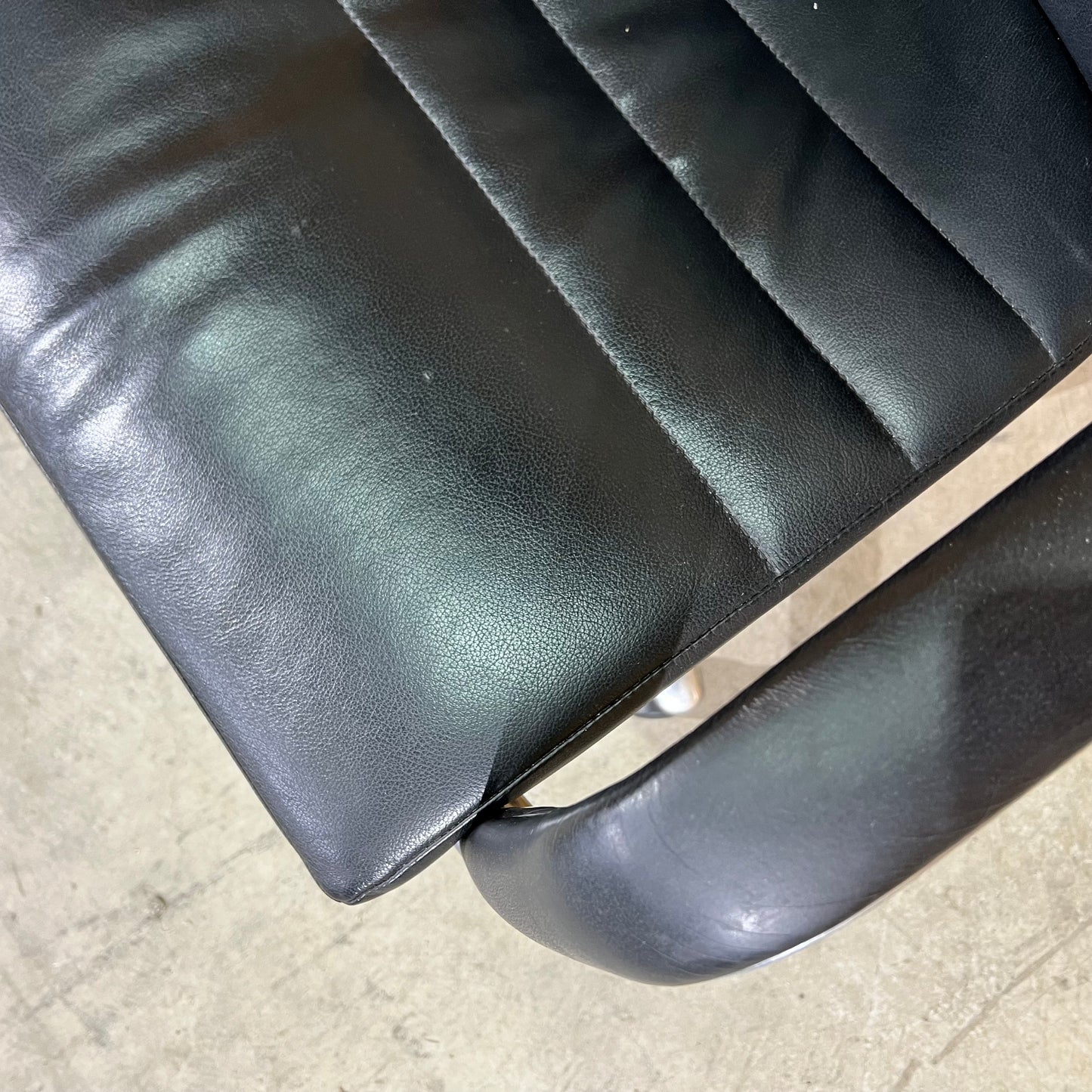 Black Leather executive chair with arms