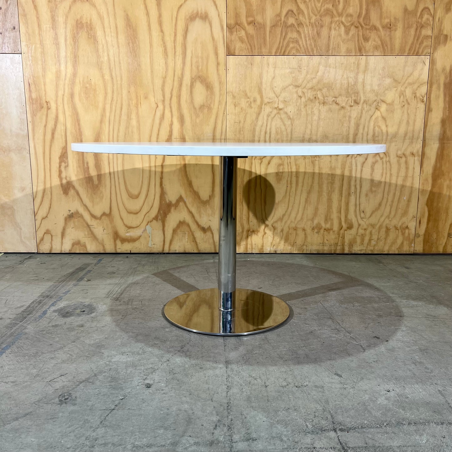 Classic White Round Table on Chrome Base