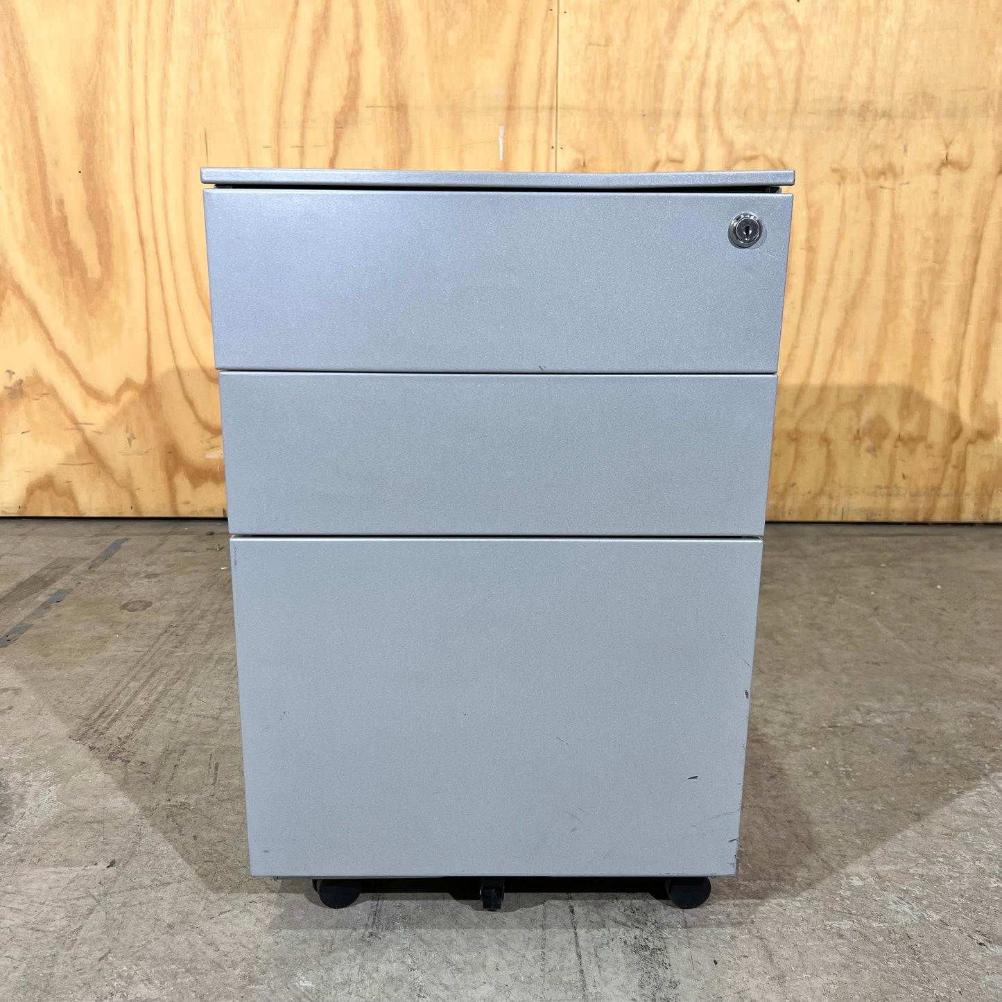 Silver 3-Drawer Pedestal