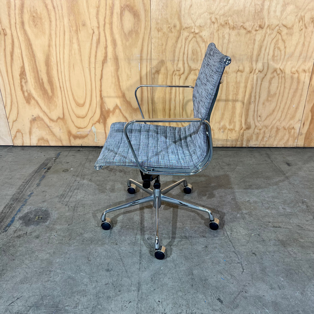 Grey Upholstery and Chrome Task Chair
