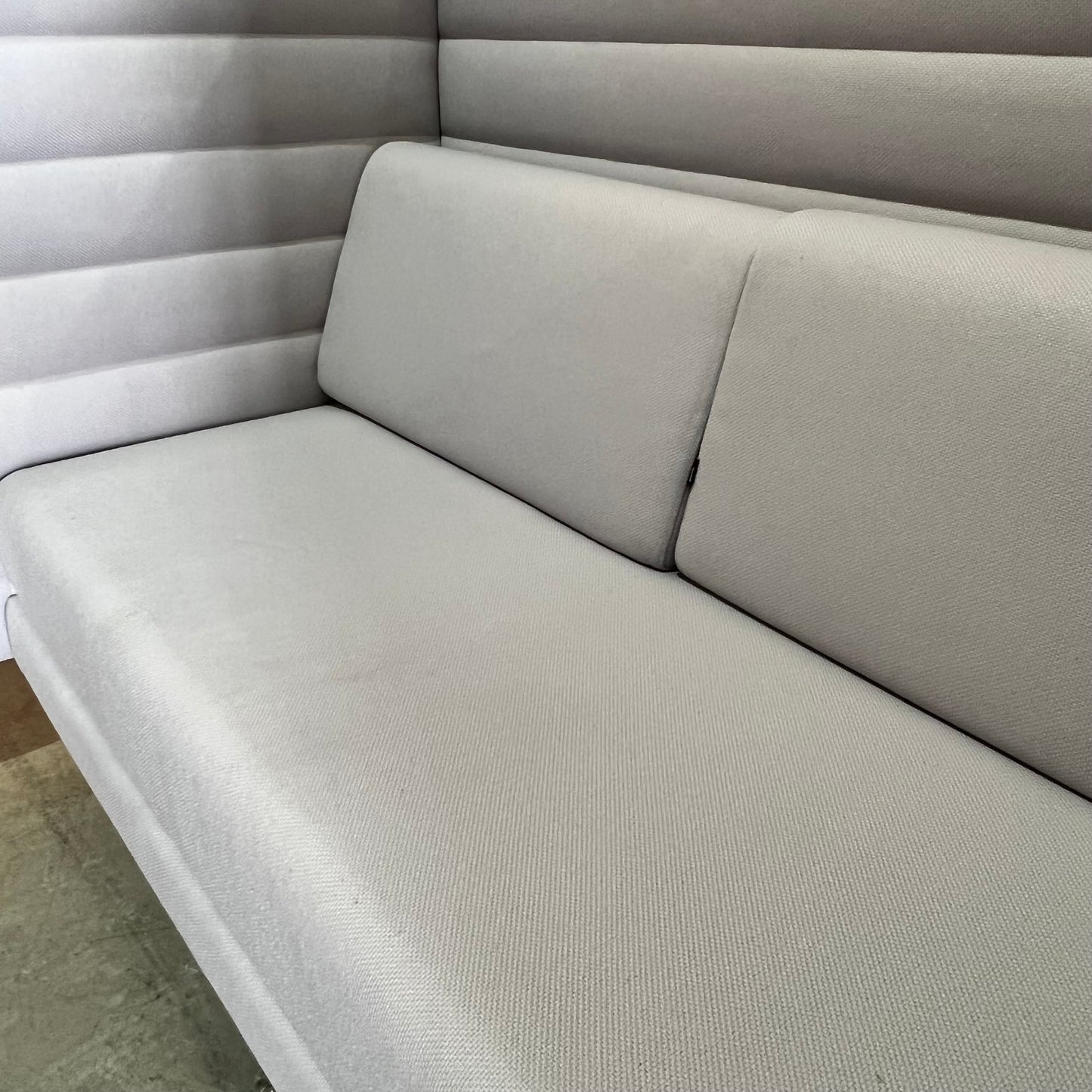 Vitra Alcove Highback Cabin in Grey (Middle Table Missing)