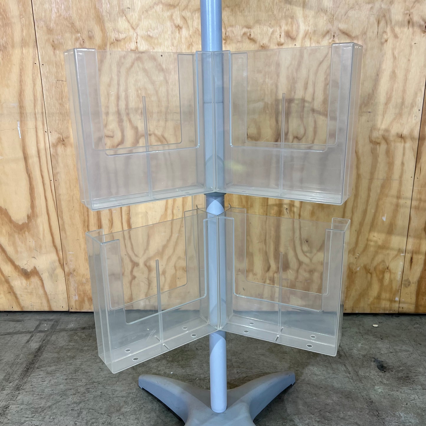 Brochure Stand