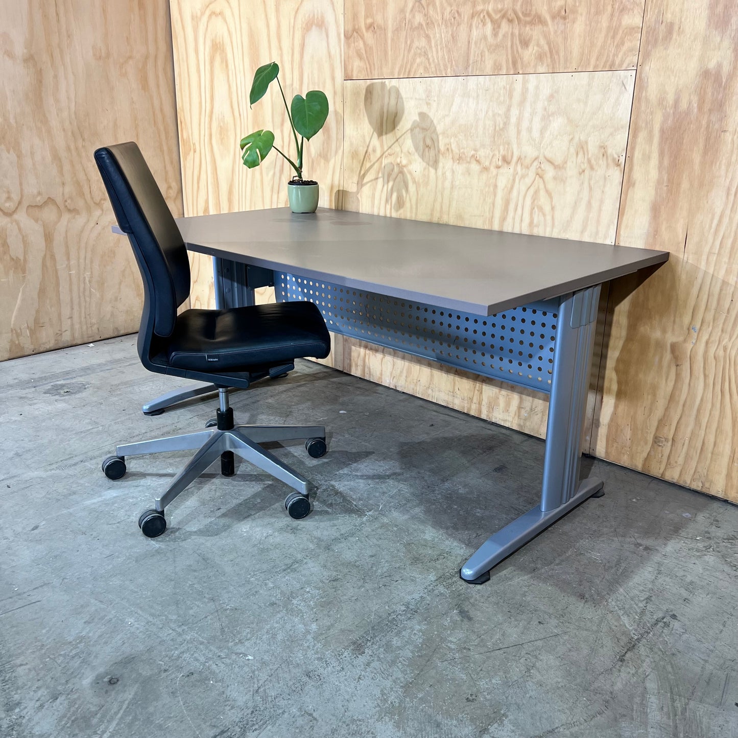 Rapidline Taupe Desk with Modesty Screen
