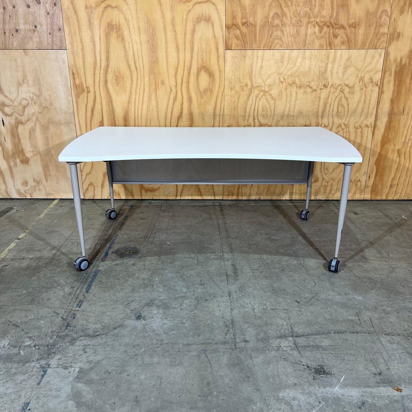 Whie Curved Desk on Castor Wheels