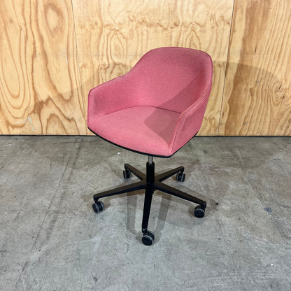 Vitra Softshell Chair with five-star base in Pale Rose & Coral - B Grade