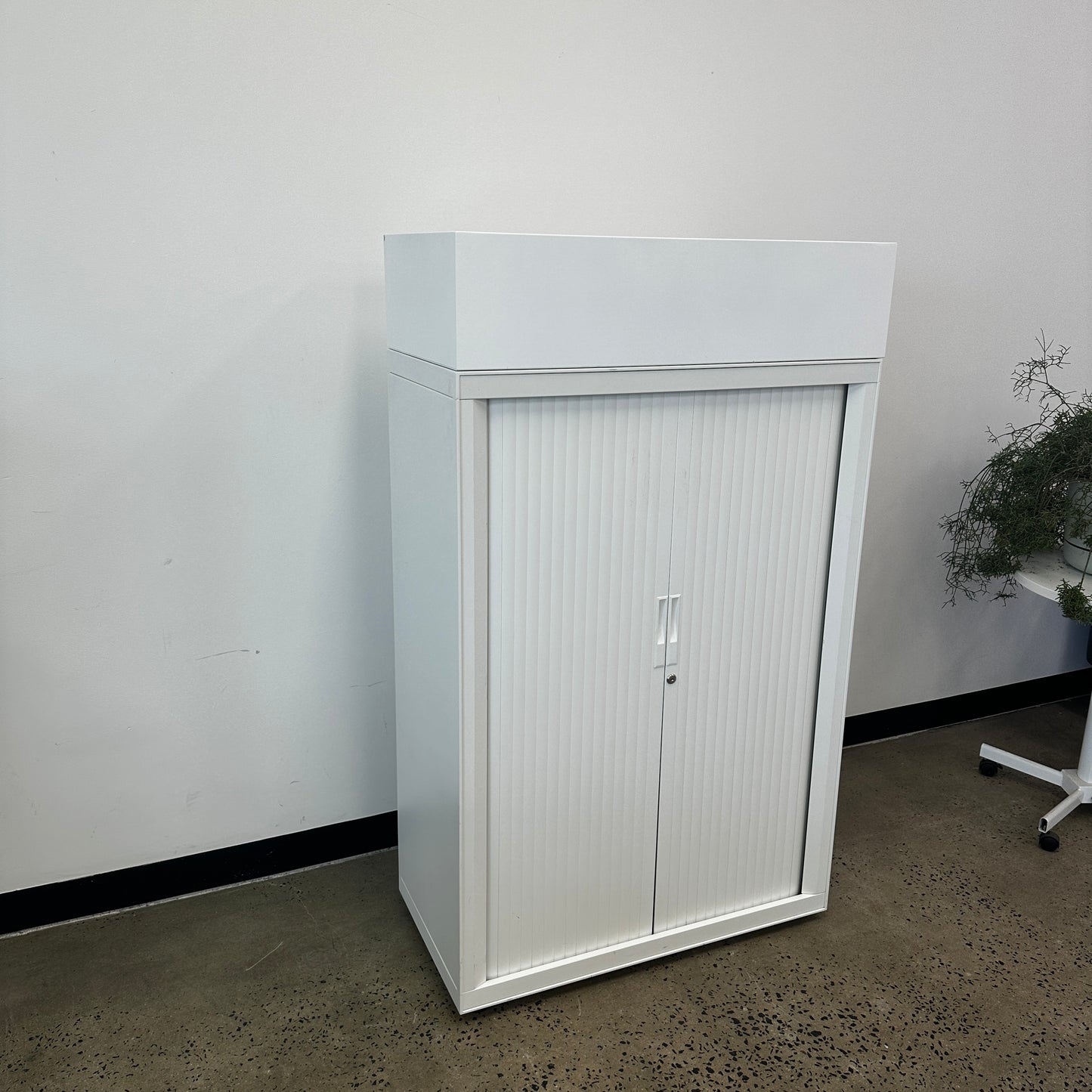 Herman Miller CK8 Posh Planter Box White