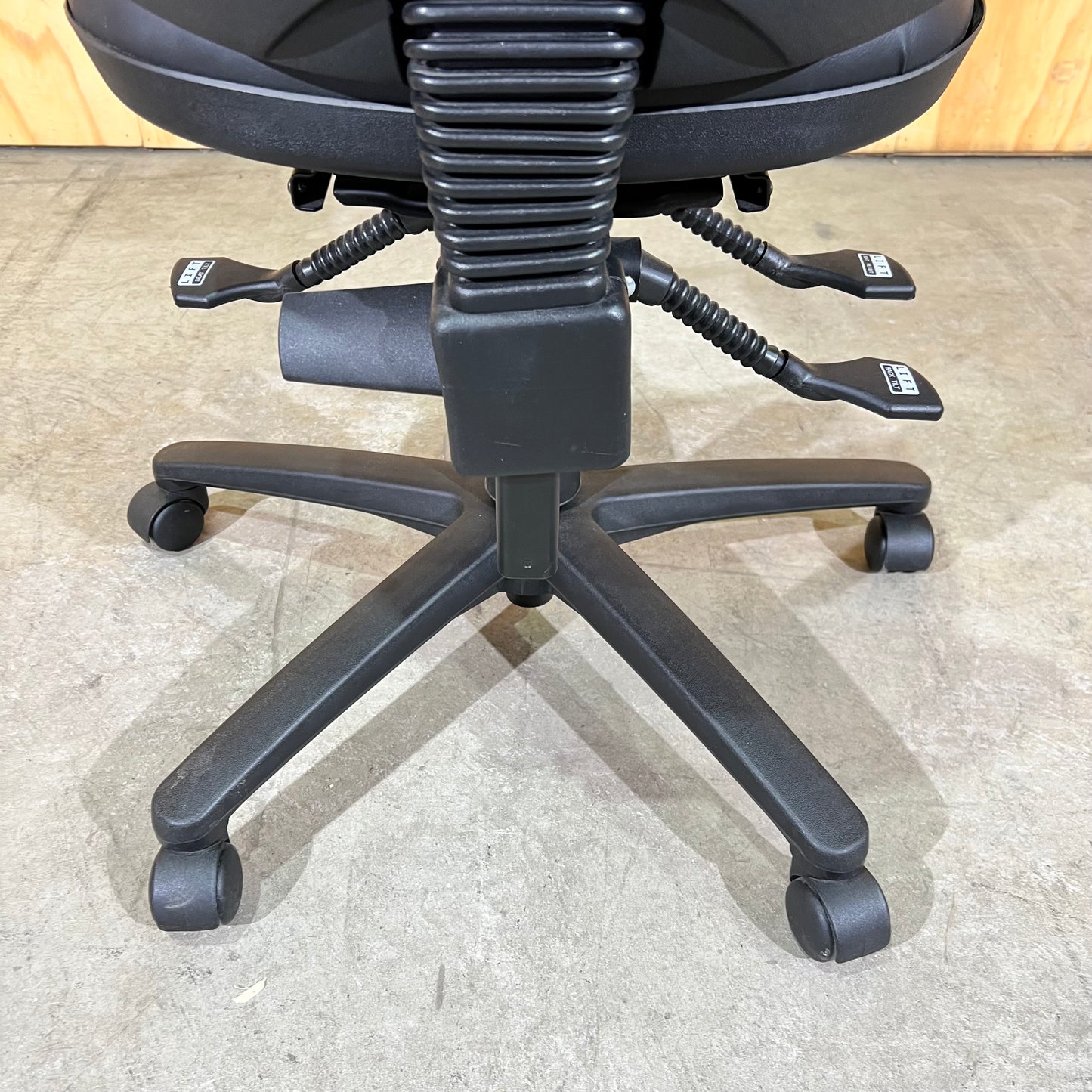 Medium Leather-Look Task Chair in Black