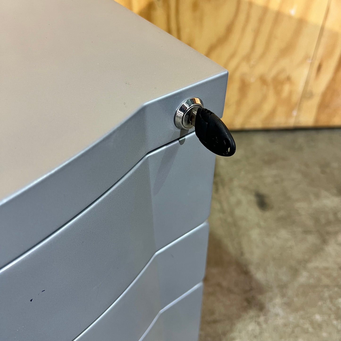 Silver Sloped 3 Drawer Pedestal