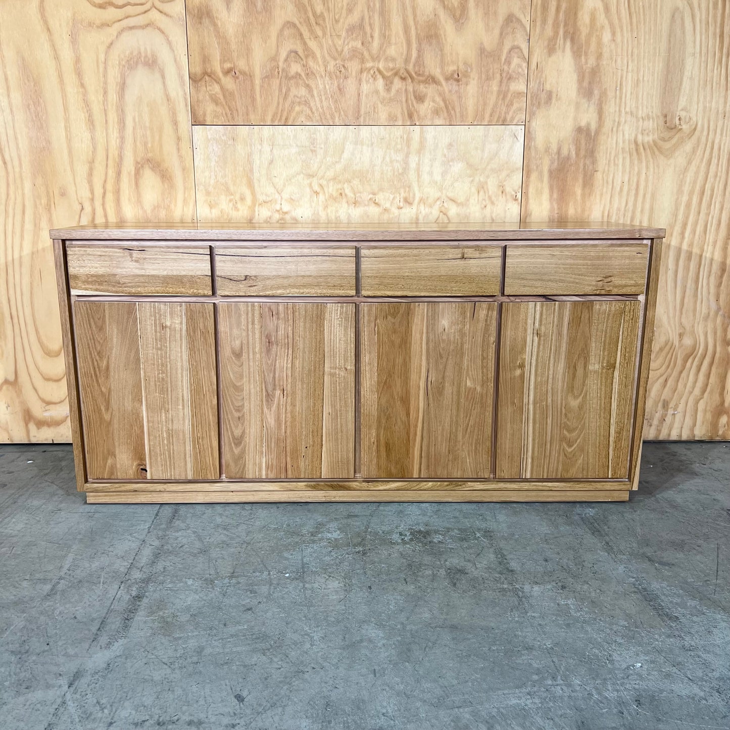 HENSLEY Solid Timber Buffet