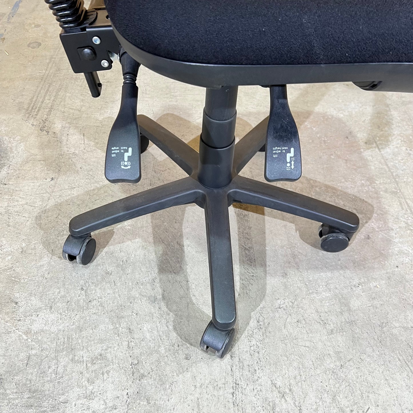Black fabric task chair