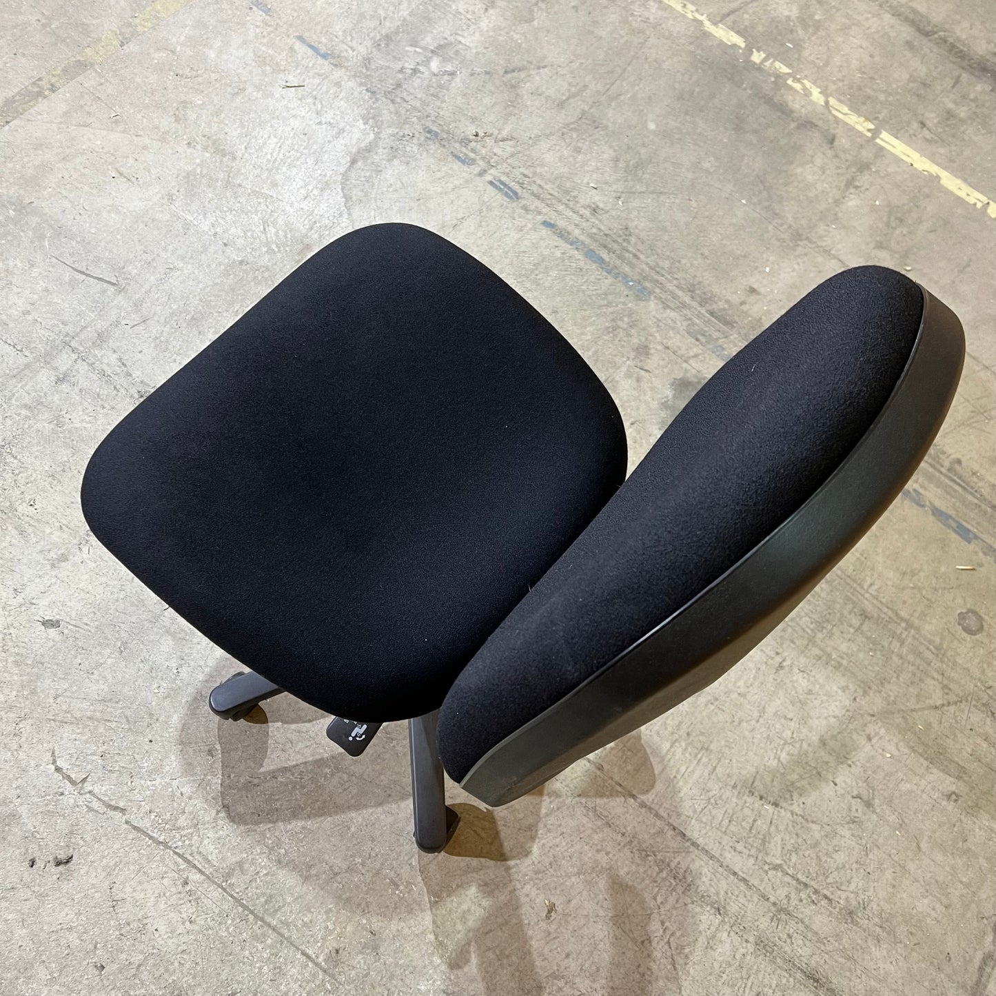 Black fabric task chair