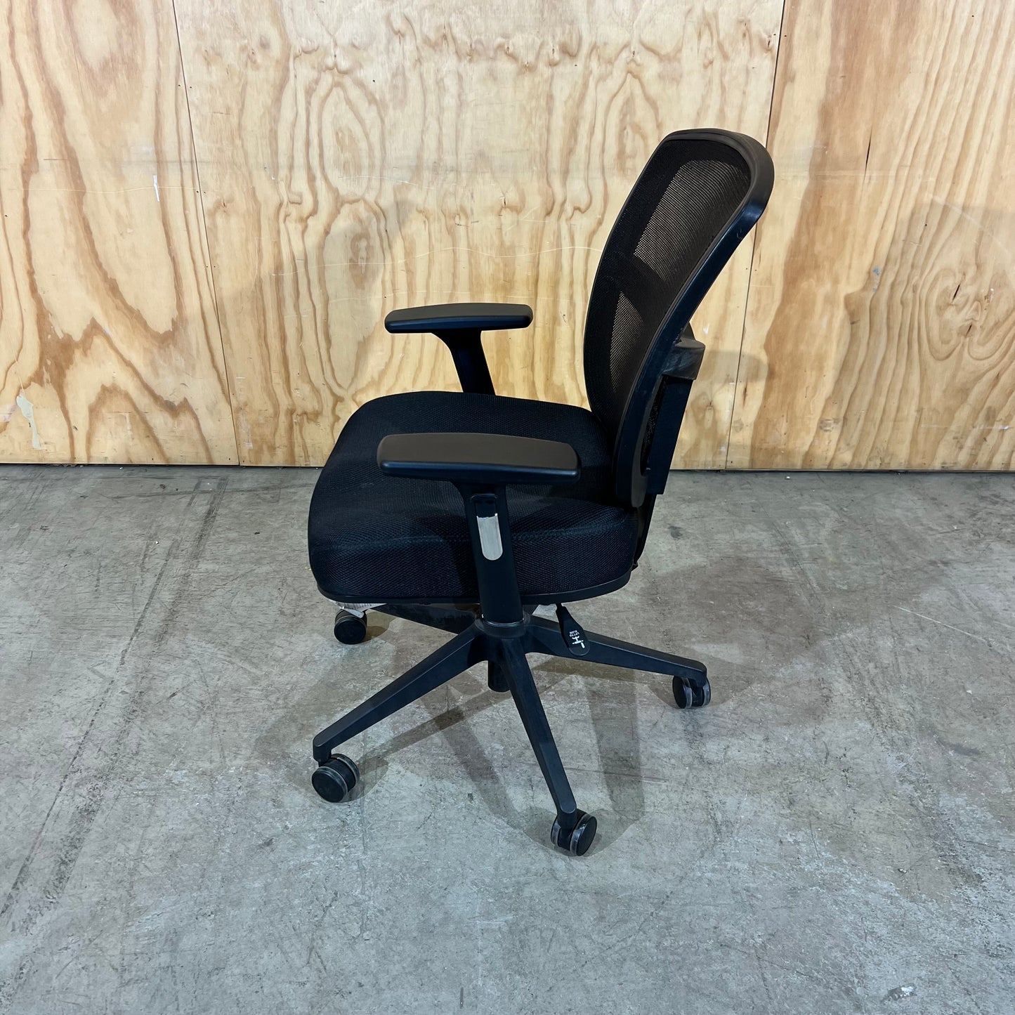 Premium Mesh Task Chair