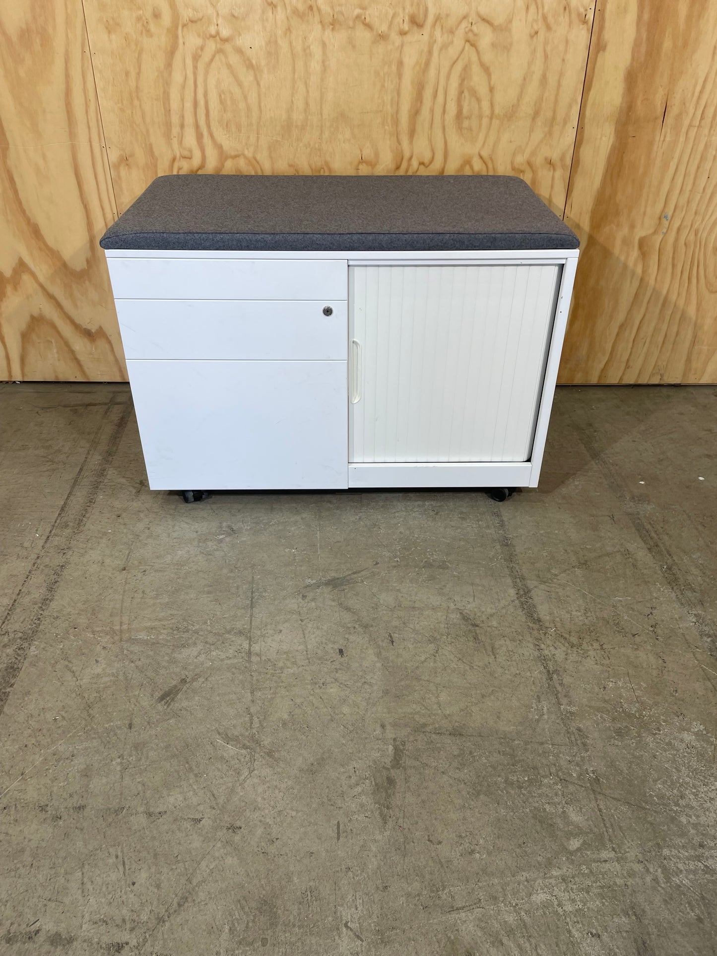 Schiavello Cache Tambour Caddy with Grey Cushioned Top