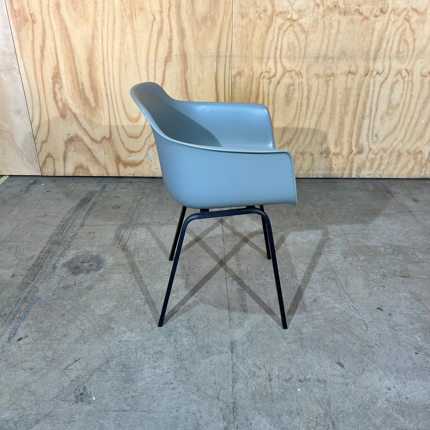 Grey Plastic Tub Chair with Black Legs