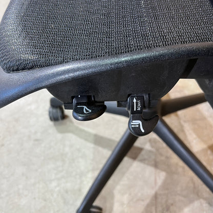 Ergonomic Mesh Task Chair with Headrest