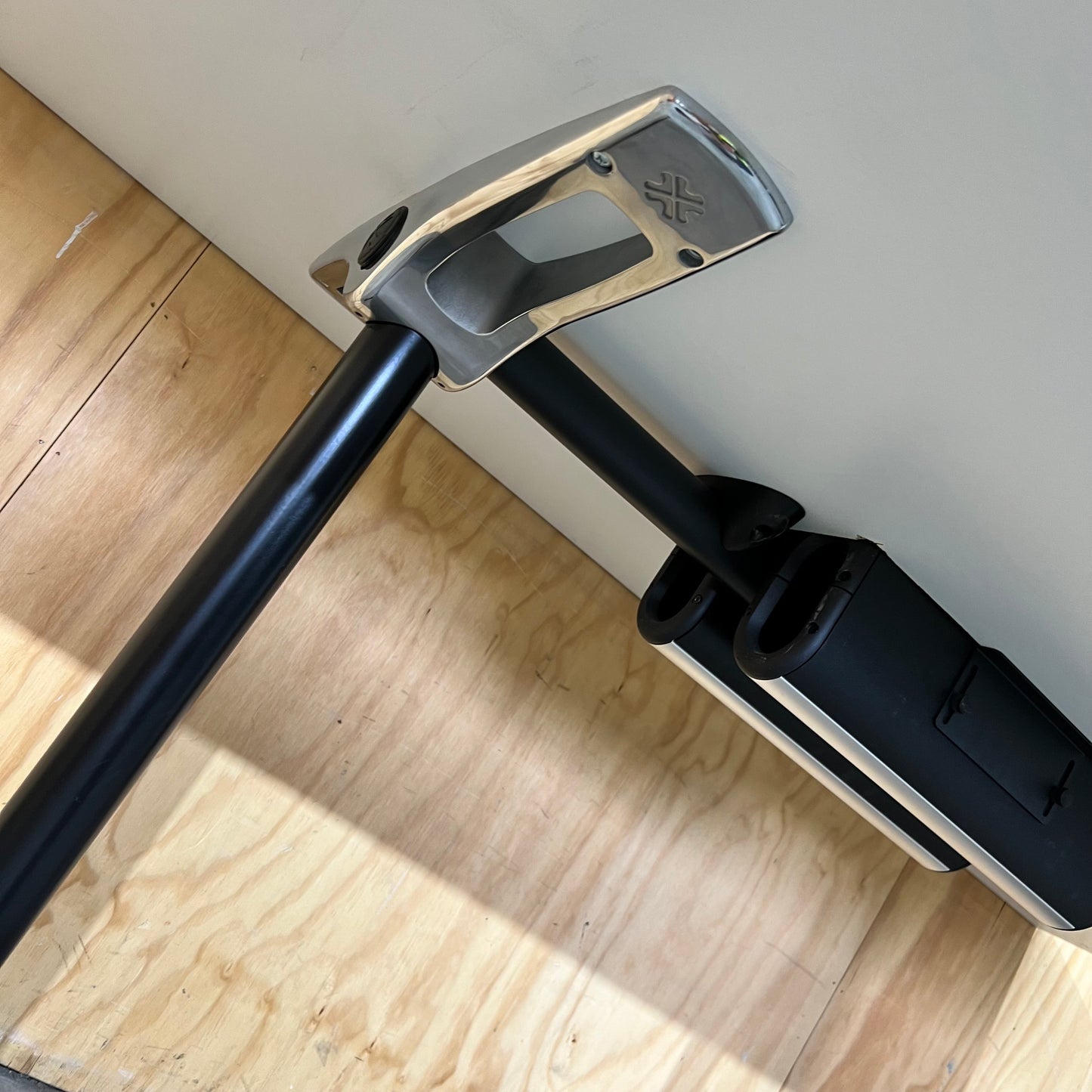 Thinking Works U.R Meeting Table on Castors with Cable Management