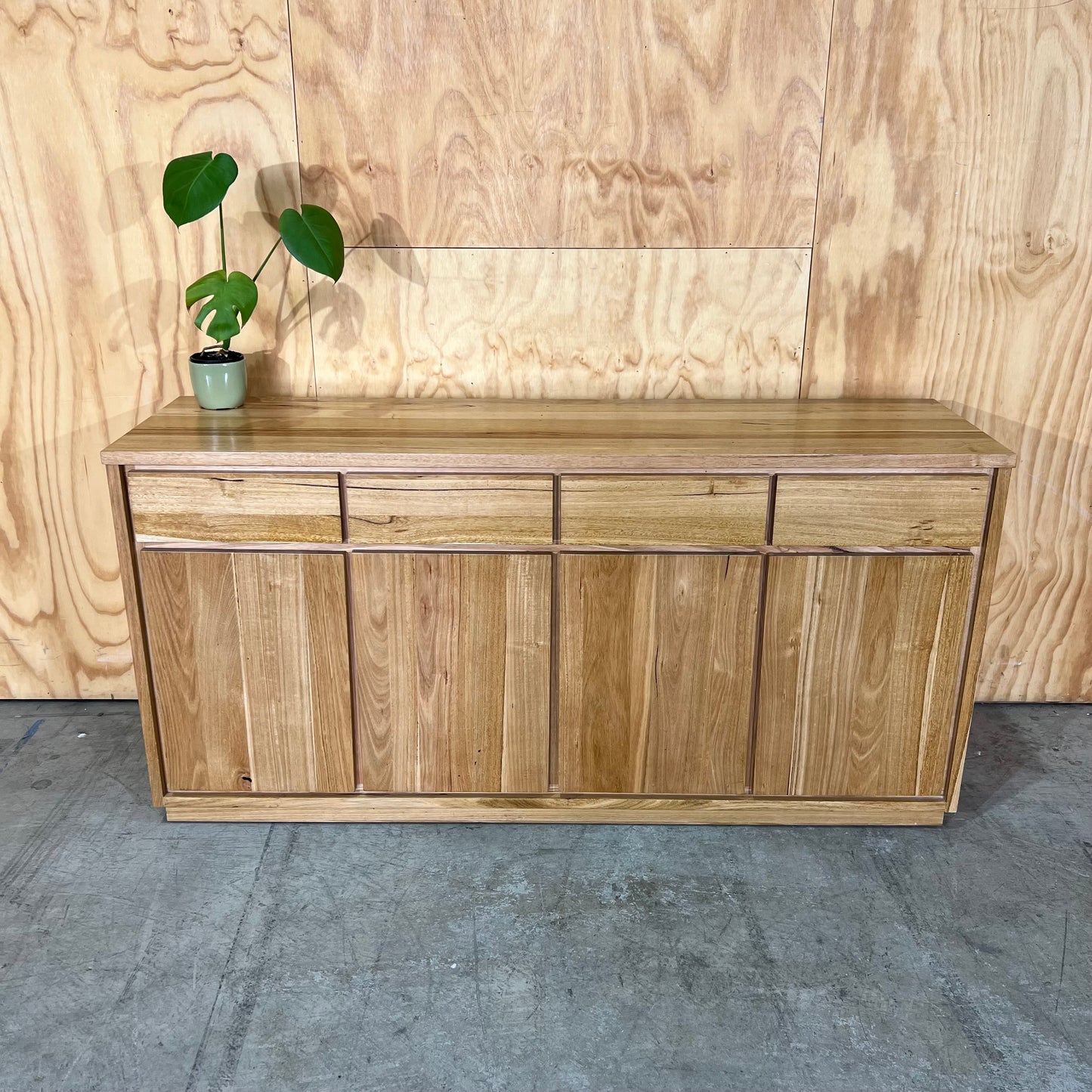 HENSLEY Solid Timber Buffet